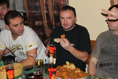 Vláďa si dával také do nosu.