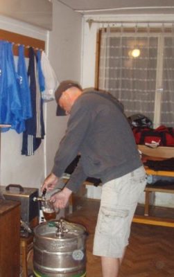 přispěla k tomu namalou měrou i G11, kterou si zde právě čepuje Čudy